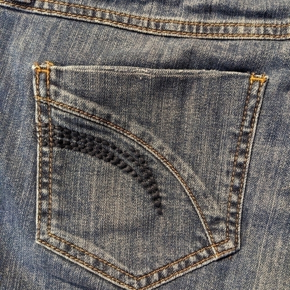 ELLE Bermuda shorts size 8 - Picture 3 of 7